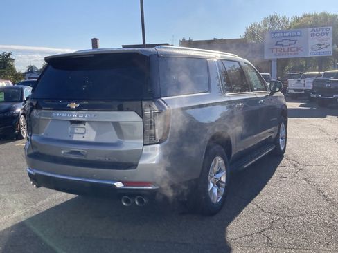New 2025 Chevrolet Suburban Premier image 7