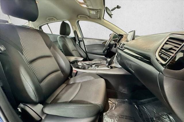 Used 2015 MAZDA MAZDA3 i Touring FWD image 25