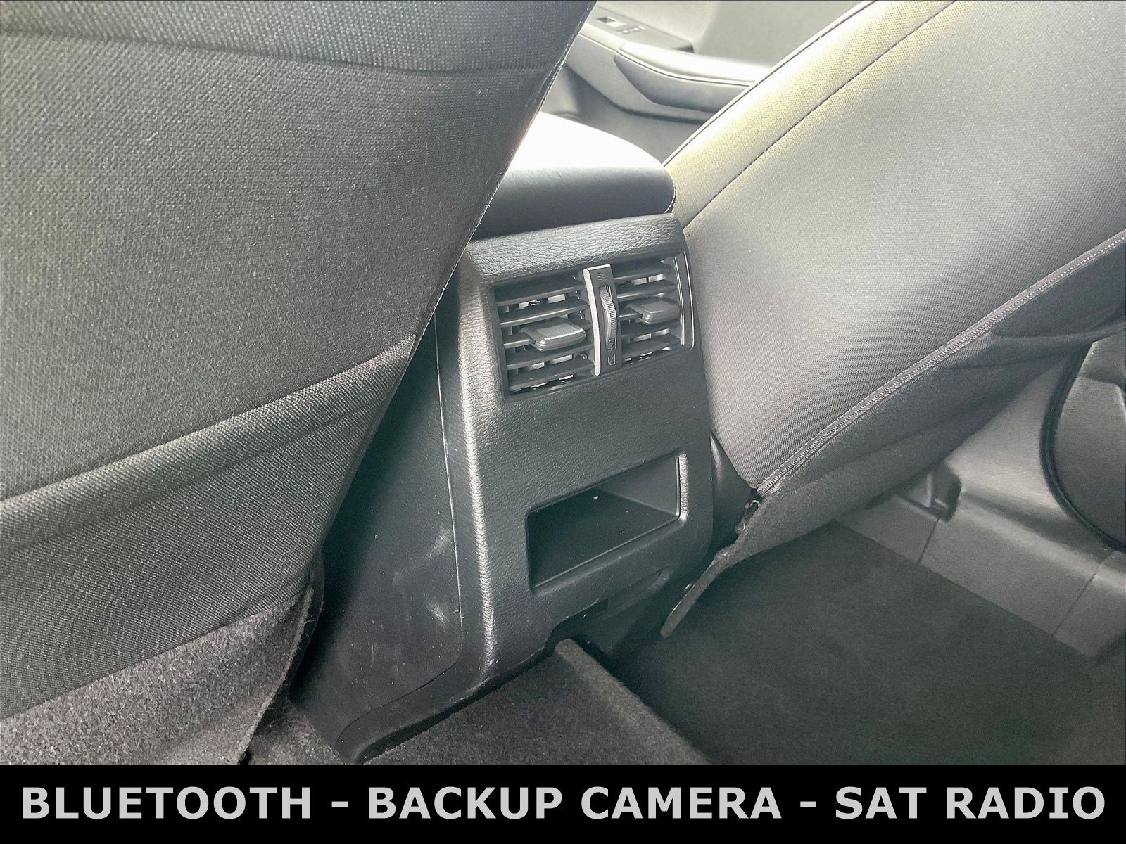 Used 2023 Mitsubishi Outlander ES AWD/4WD image 10