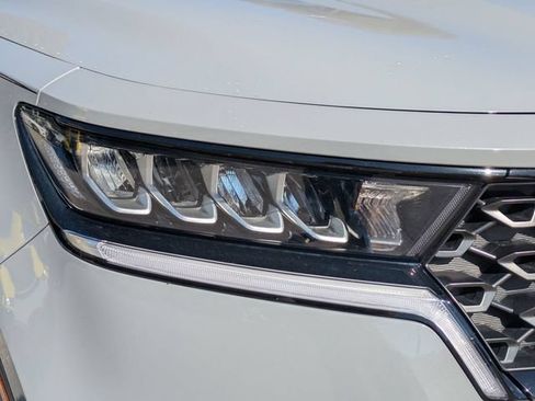 Used 2023 Kia Sorento S AWD/4WD image 10