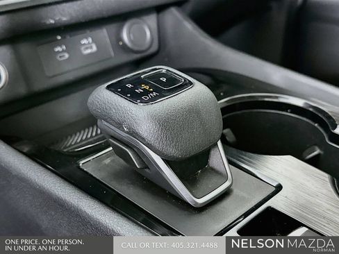 Used 2023 Nissan Rogue SV FWD image 18