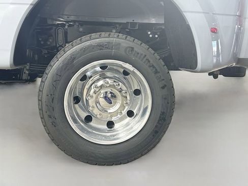 New 2026 Ford F450 Platinum w/ FX4 Off-Road Package AWD/4WD image 32