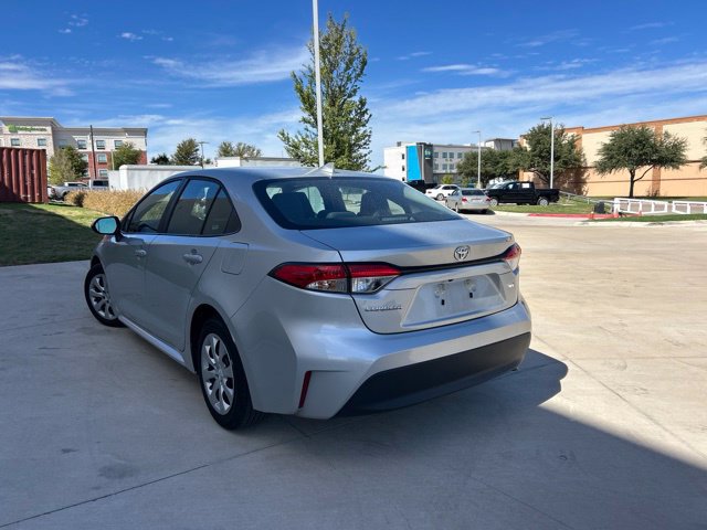 Used 2025 Toyota Corolla LE FWD image 5