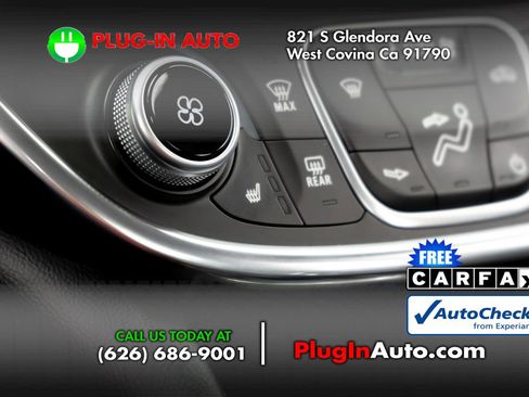 Used 2018 Chevrolet Volt Premier w/ Driver Confidence Package image 23