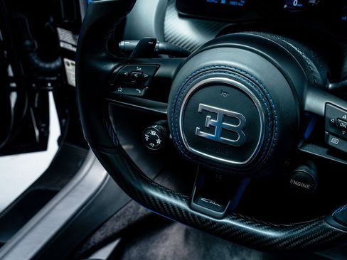 Used 2023 Bugatti Chiron Super Sport image 14