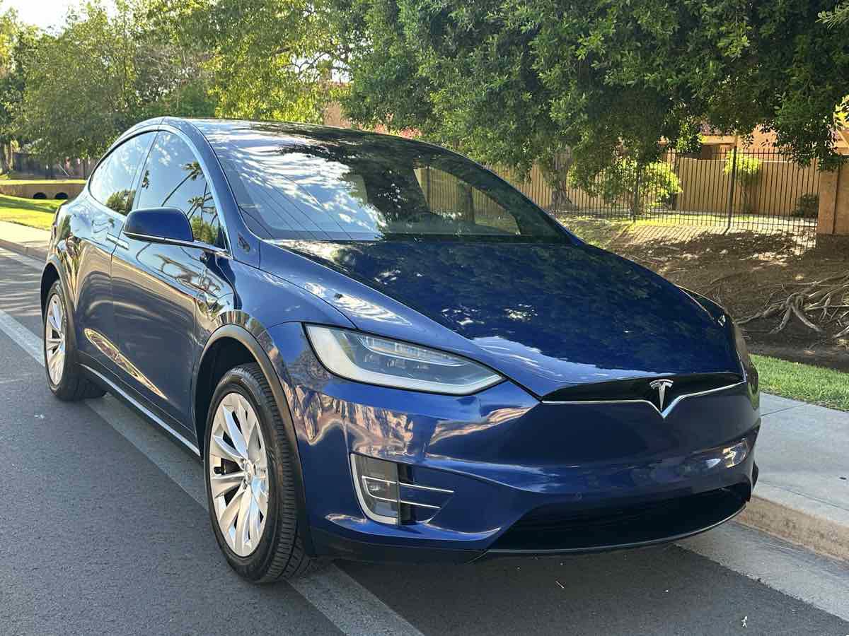 Used 2018 Tesla Model X 100D AWD/4WD image 2
