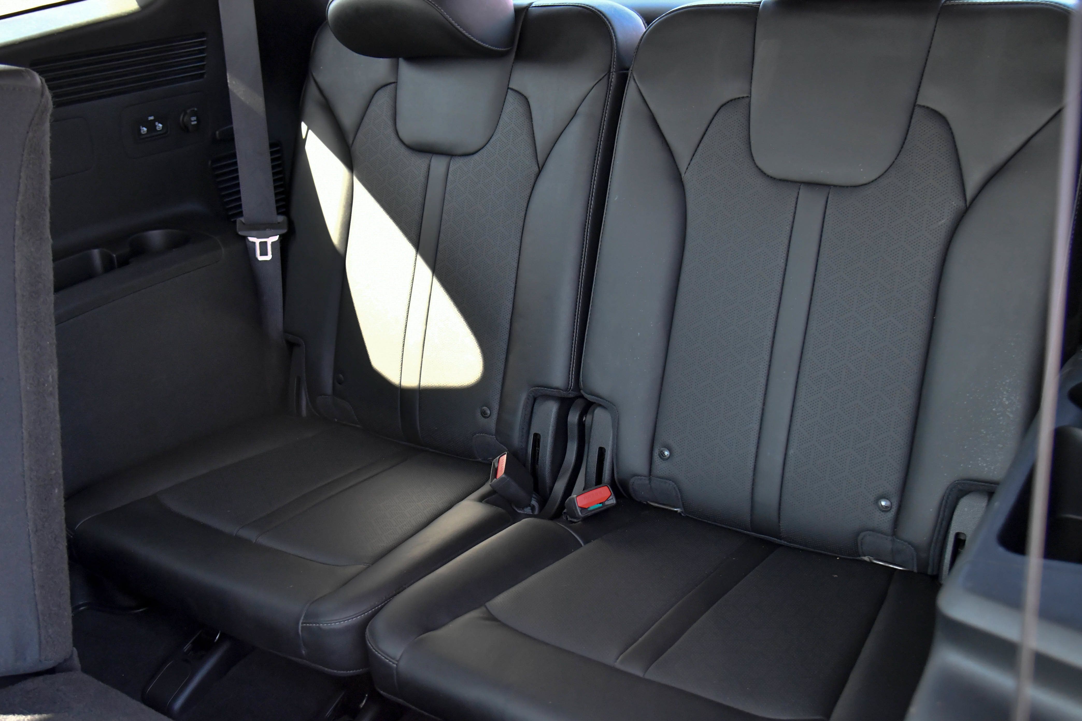 Used 2022 Kia Sorento S w/ Panoramic Sunroof Package FWD image 40