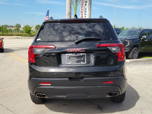 Used 2023 GMC Acadia SLE w/ Driver Convenience Package FWD image 6