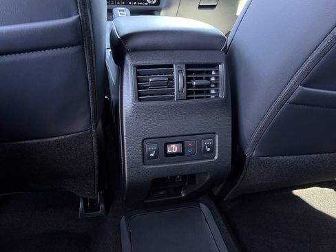 New 2026 Nissan Rogue Platinum AWD/4WD image 21