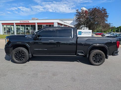 Used 2021 GMC Sierra 2500 Denali w/ Denali Ultimate Package AWD/4WD image 2