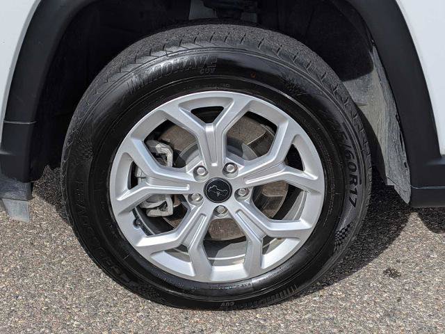Used 2025 Jeep Compass Latitude AWD/4WD image 17