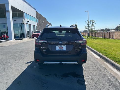 Used 2025 Subaru Outback Touring XT w/ Popular Package #2 AWD/4WD image 7