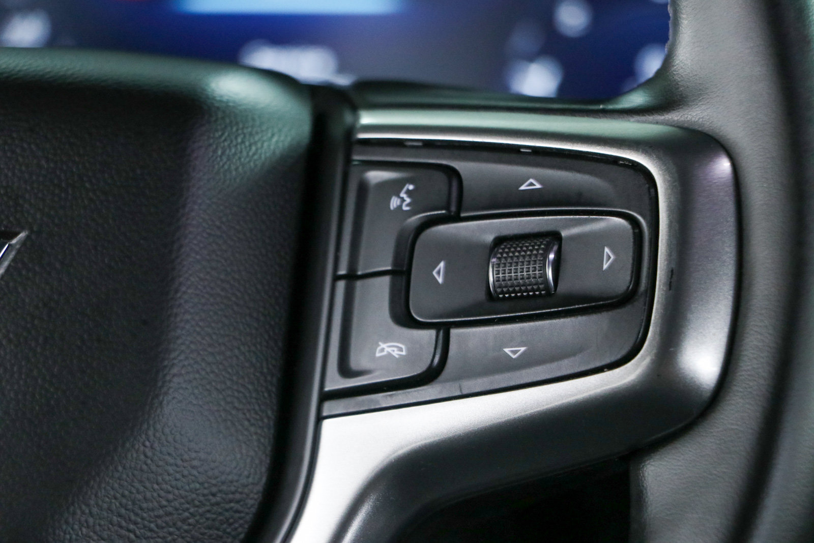Used 2023 Chevrolet Tahoe LT w/ Luxury Package RWD image 15