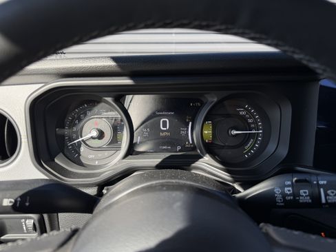 Used 2025 Jeep Wrangler Unlimited Sport S 4xe image 30