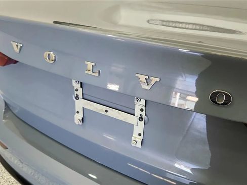 Used 2023 Volvo S60 T8 Plus image 16