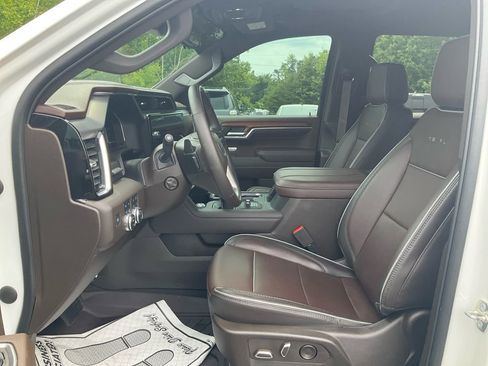 Used 2023 GMC Sierra 1500 Denali w/ Denali Reserve Package AWD/4WD image 16