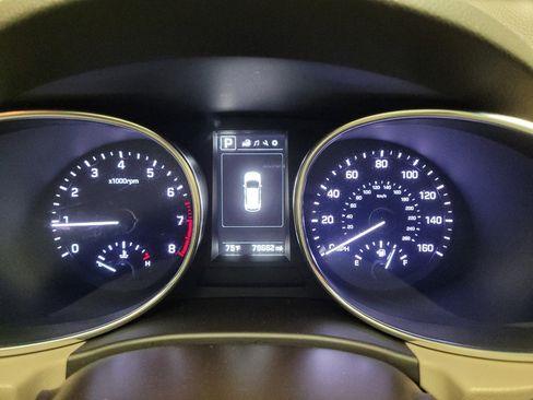 Used 2018 Hyundai Santa Fe Sport 2.0T FWD image 23