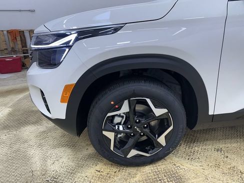 New 2026 Kia Seltos S AWD/4WD image 19