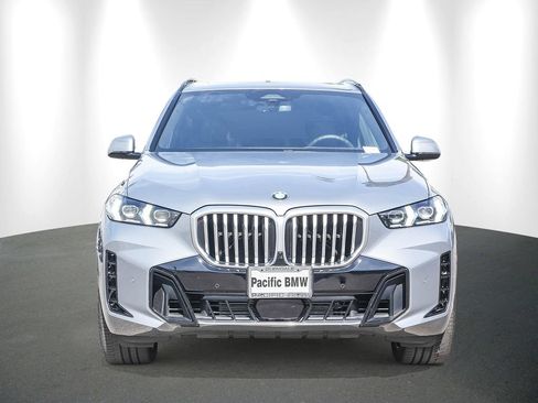 Used 2024 BMW X5 sDrive40i w/ M Sport Package RWD image 2