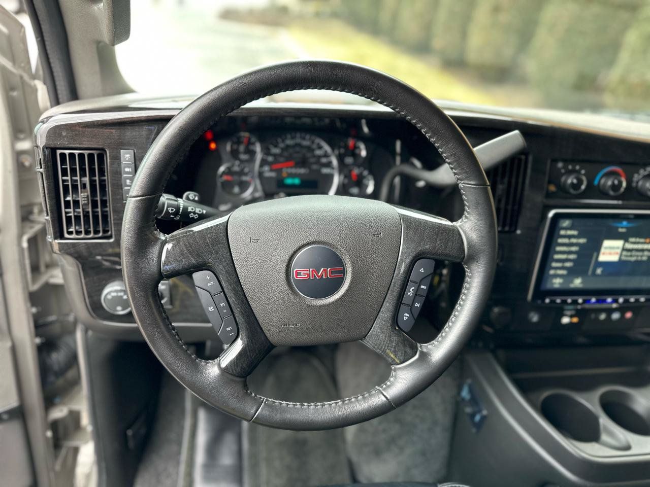 Used 2023 GMC Savana 2500 RWD image 48