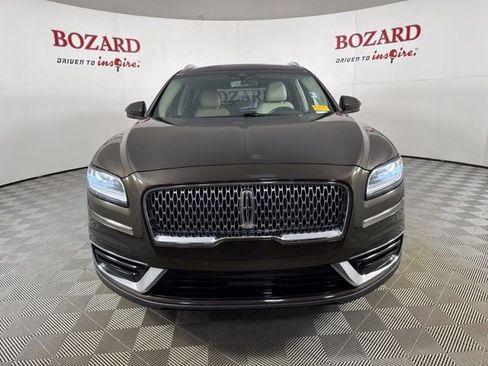 Used 2019 Lincoln Nautilus FWD image 2