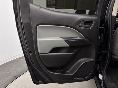 Used 2017 Chevrolet Colorado W/T w/ Custom Special Edition image 22