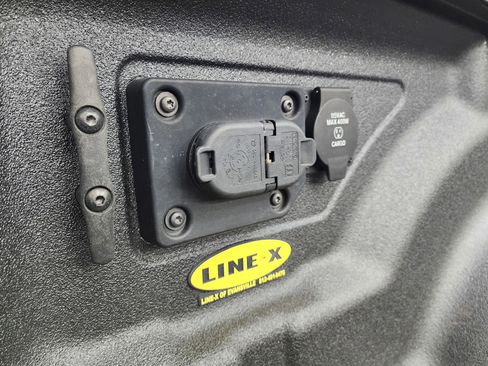 Used 2021 RAM 3500 Big Horn w/ Level B Equipment Group image 32