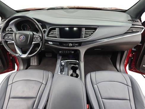 Used 2024 Buick Enclave Premium image 9