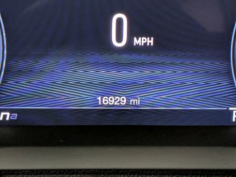 Used 2025 Alfa Romeo Giulia AWD w/ Driving Assist Package image 17