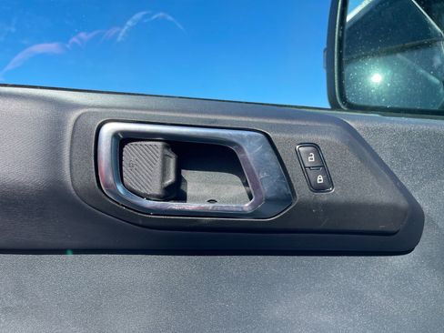 Used 2024 Ford Bronco Badlands image 8