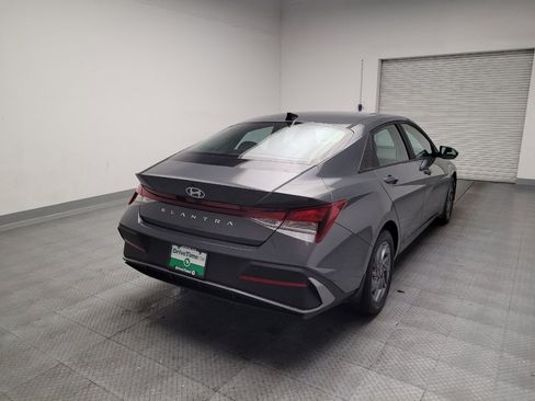 Used 2024 Hyundai Elantra SEL FWD image 9