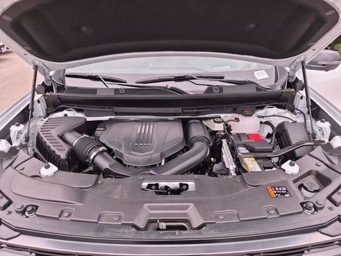 New 2026 GMC Acadia AT4 w/ Luxury Package AWD/4WD image 15