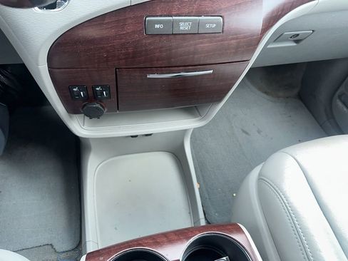 Used 2013 Toyota Sienna XLE image 35