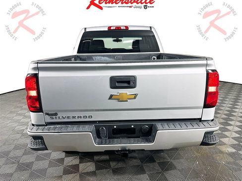 Used 2017 Chevrolet Silverado 1500 Custom w/ Custom Convenience Package image 6