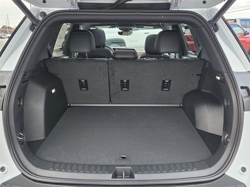 New 2026 Chevrolet Equinox ACTIV w/ Safety and Technology Package image 11