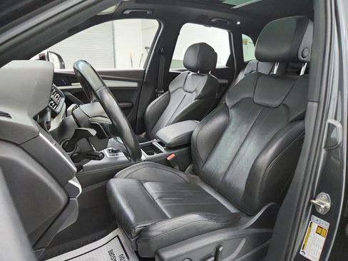 Used 2018 Audi SQ5 Premium Plus w/ Navigation Package image 14