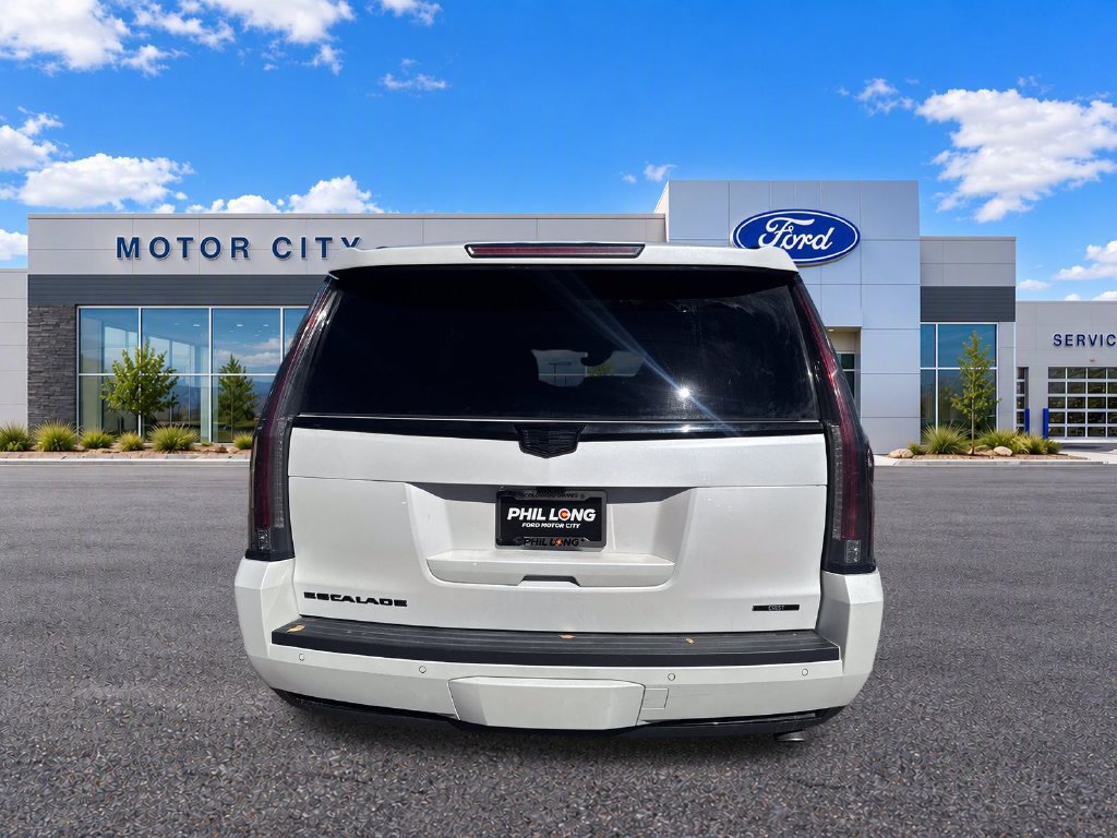 Used 2019 Cadillac Escalade Luxury RWD image 7