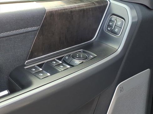 Used 2021 Ford F150 Lariat w/ Equipment Group 502A High image 4