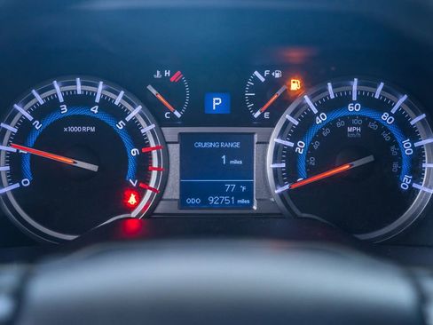 Used 2018 Toyota 4Runner TRD Off-Road w/ TRD Performance Package AWD/4WD image 46