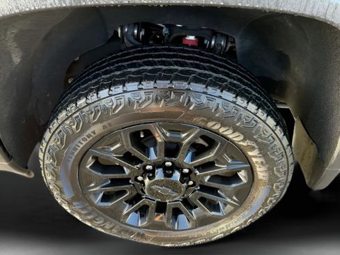 Certified 2024 Chevrolet Silverado 2500 High Country w/ High Country Premium Package image 34