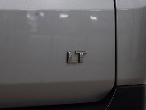 Used 2018 Chevrolet Traverse LT image 22