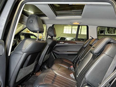 Used 2017 Mercedes-Benz GLS 450 4MATIC image 19