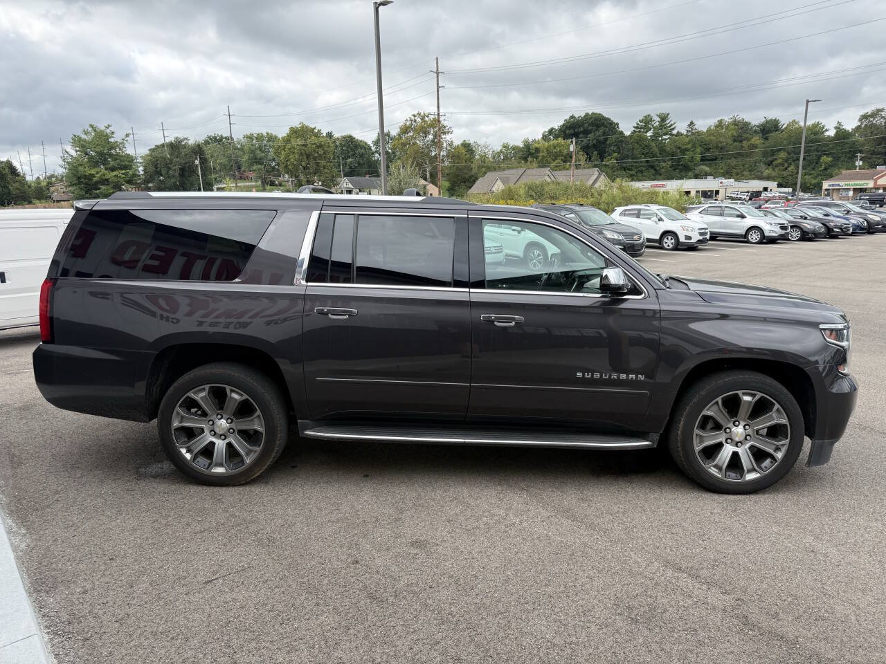 Used 2018 Chevrolet Suburban Premier AWD/4WD image 6