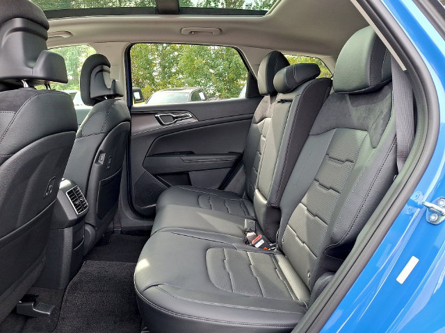 New 2027 Kia Sportage SX FWD image 6