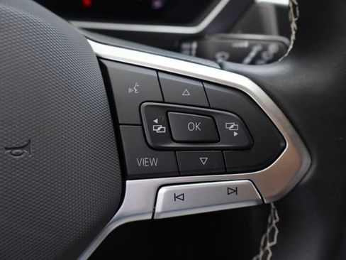Certified 2024 Volkswagen Tiguan SE FWD image 23