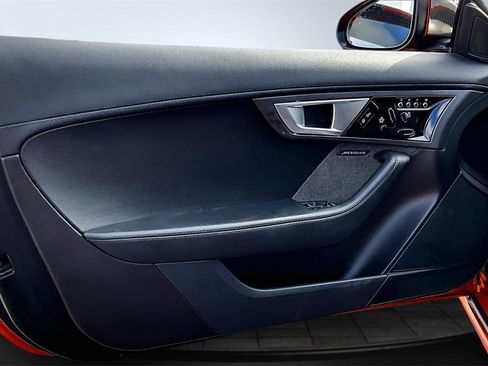 Used 2015 Jaguar F-TYPE Convertible image 23