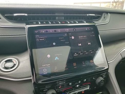 Used 2024 Jeep Grand Cherokee L Limited w/ Luxury Tech Group II image 20