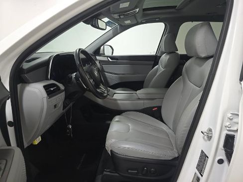 Used 2022 Hyundai Palisade SEL w/ Premium Package FWD image 7