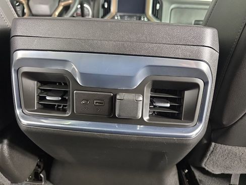 Used 2022 Chevrolet Silverado 1500 High Country image 42