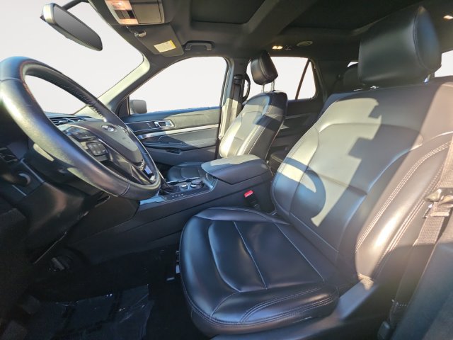 Used 2019 Ford Explorer XLT w/ Equipment Group 202A AWD/4WD image 9
